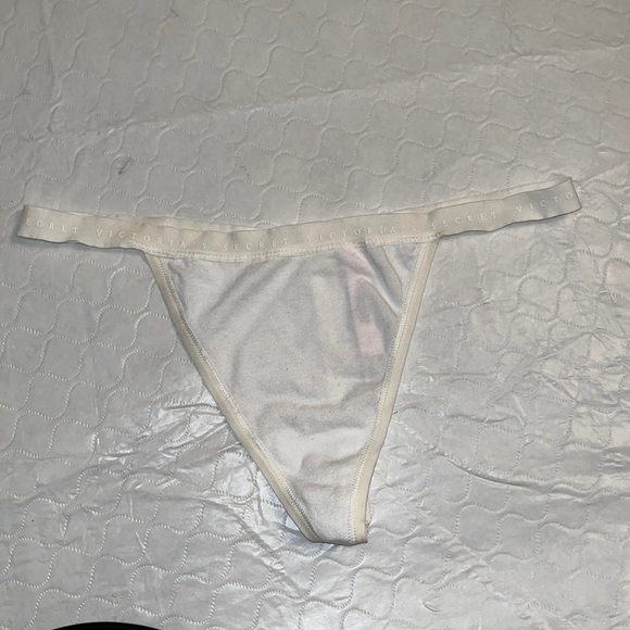 Victoria’s Secret white cotton v-string thong panty M - Picture 4 of 11